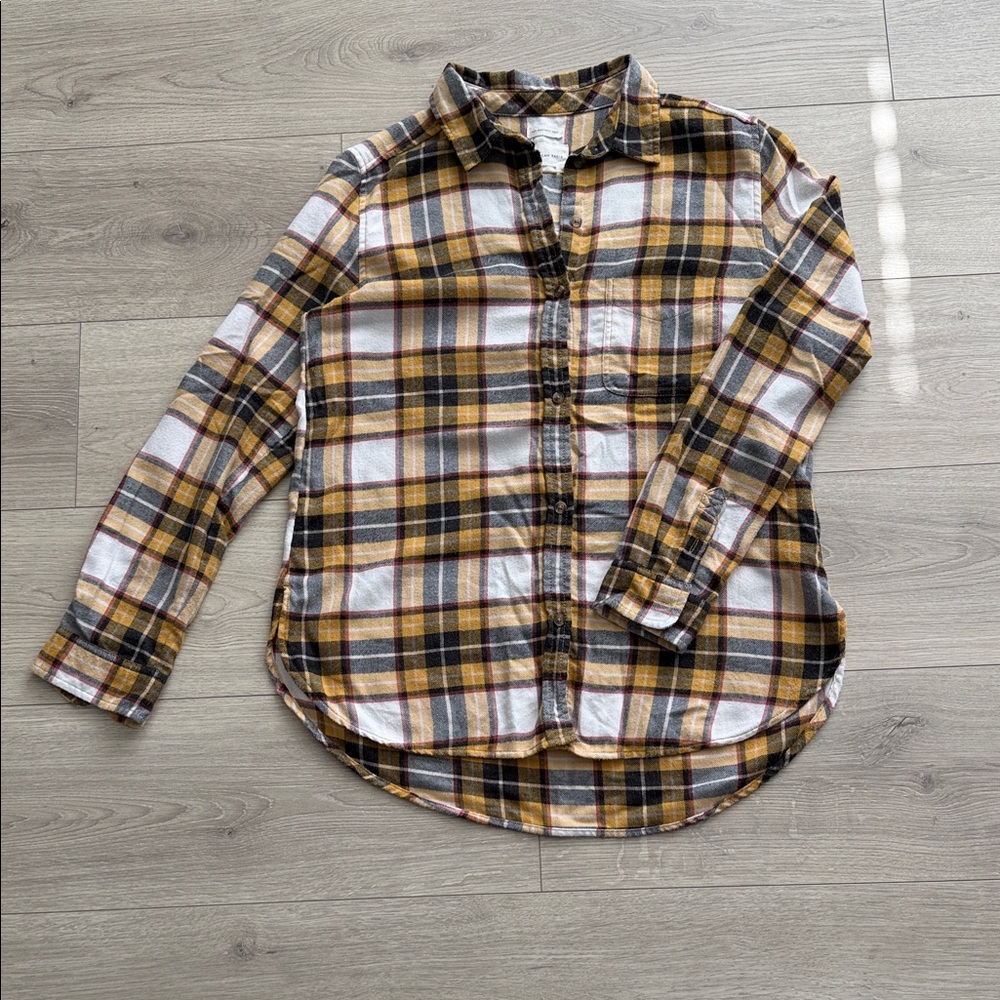 American Eagle Outfitters Yellow and Black Plaid Shirt